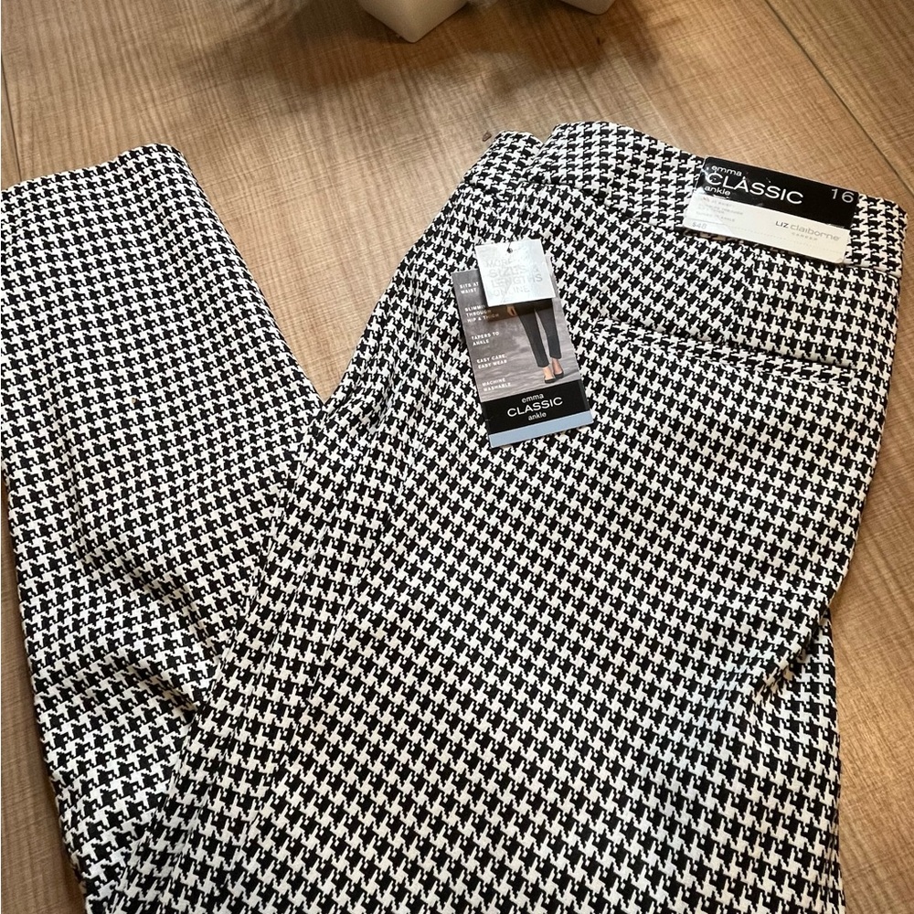 Liz claborne Classic Ankle Pants